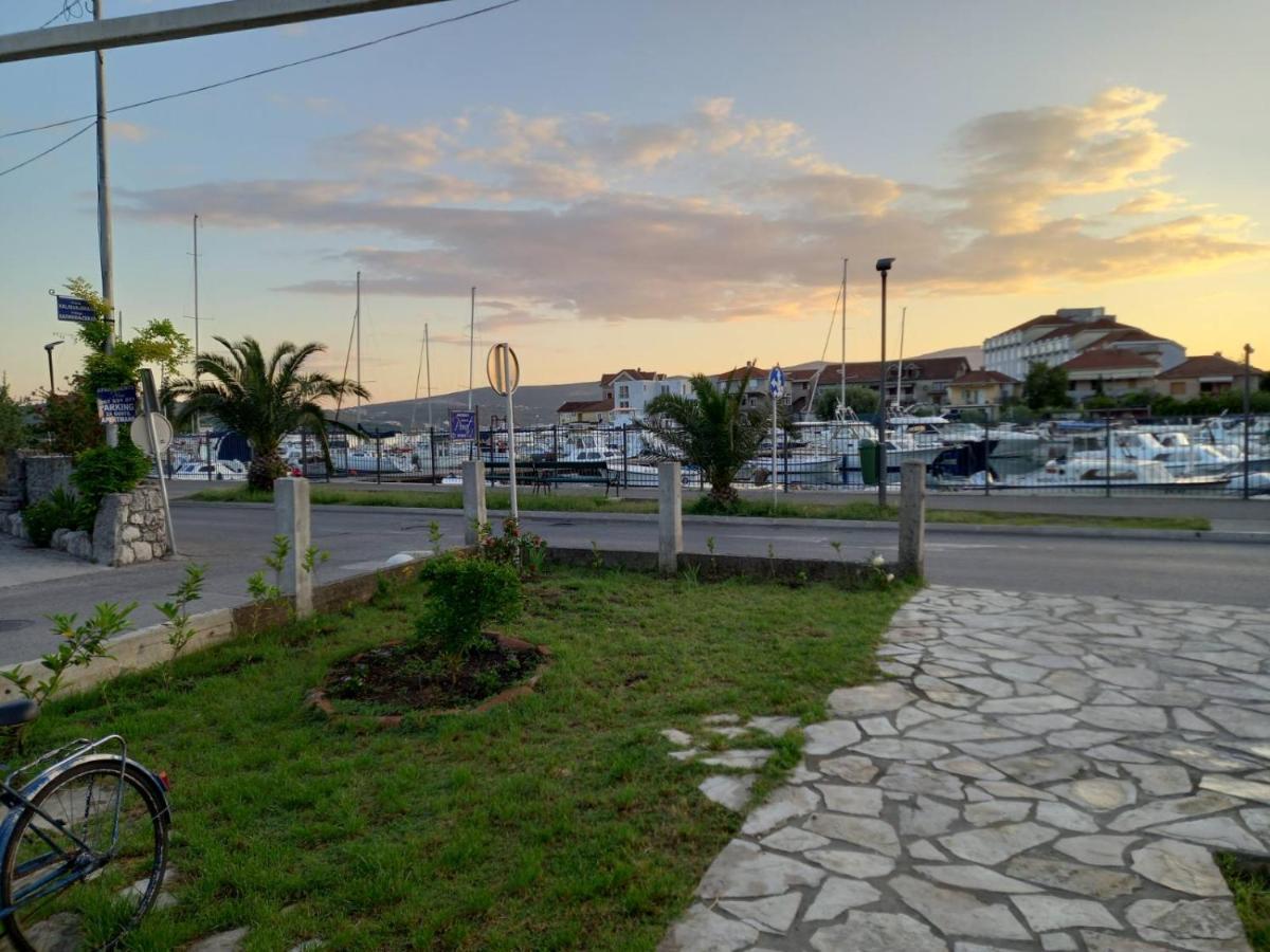 蒂瓦特Old Marine House公寓 外观 照片